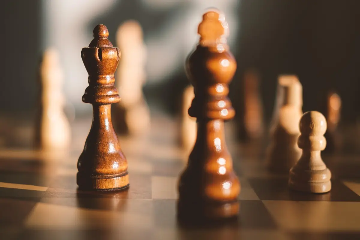 Strategieplanung als Schachpartie — Cyber-Risikoanalyse für Geschäftsführer