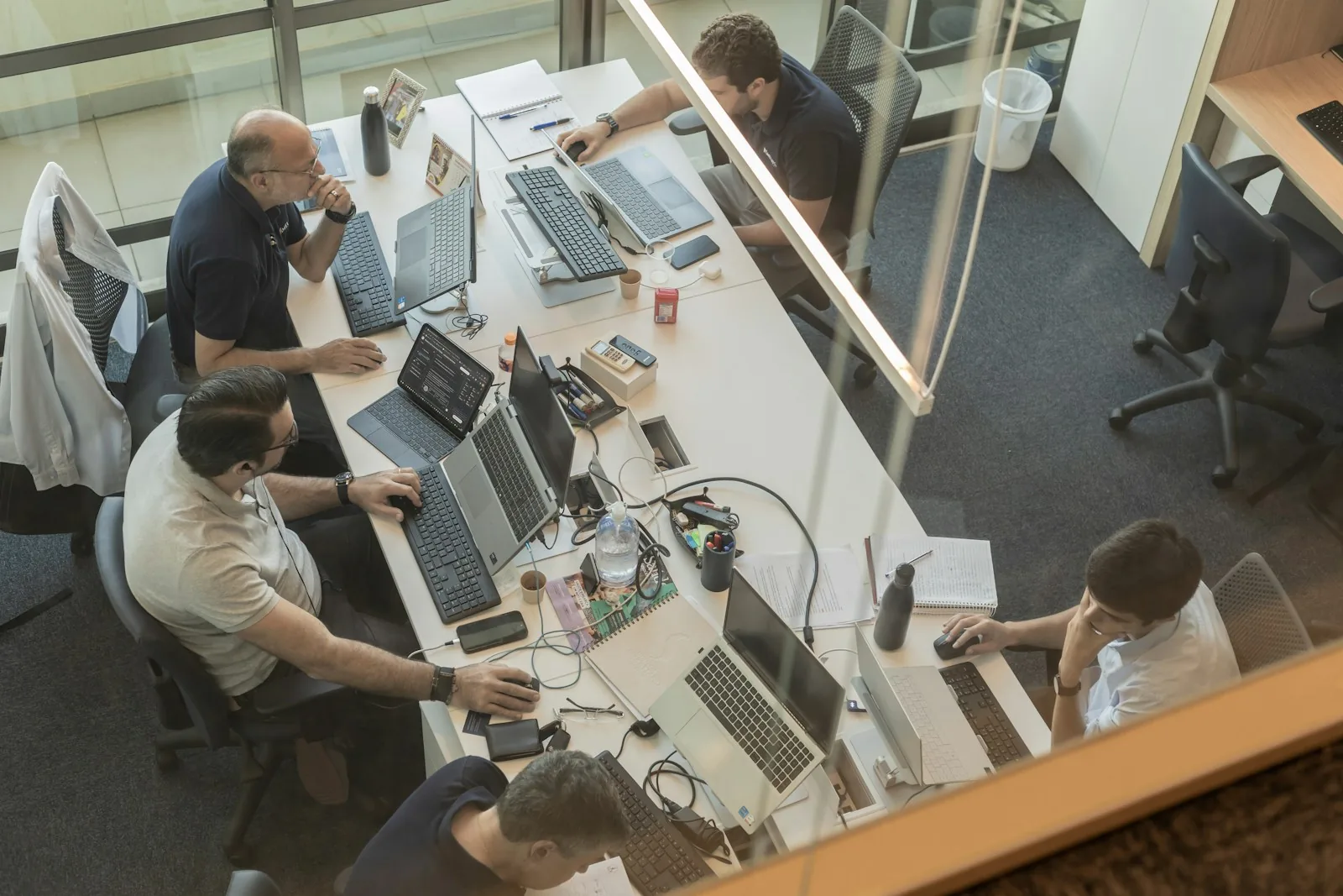 IT-Dienstleister oder IT-Systemhaus: Unterschiede, Leistungen & Auswahl 2026