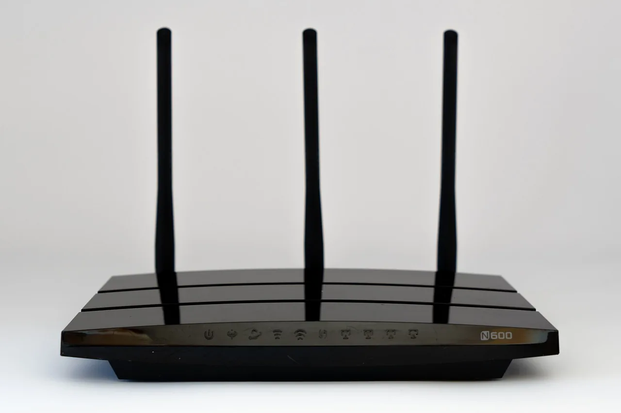 Kabellose Netzwerke im Unternehmen: WLAN-Guide 2026 für KMU