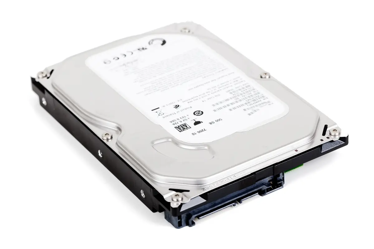 Festplatte als Sinnbild für ein eigenständiges Microsoft 365 Backup getrennt von der Cloud