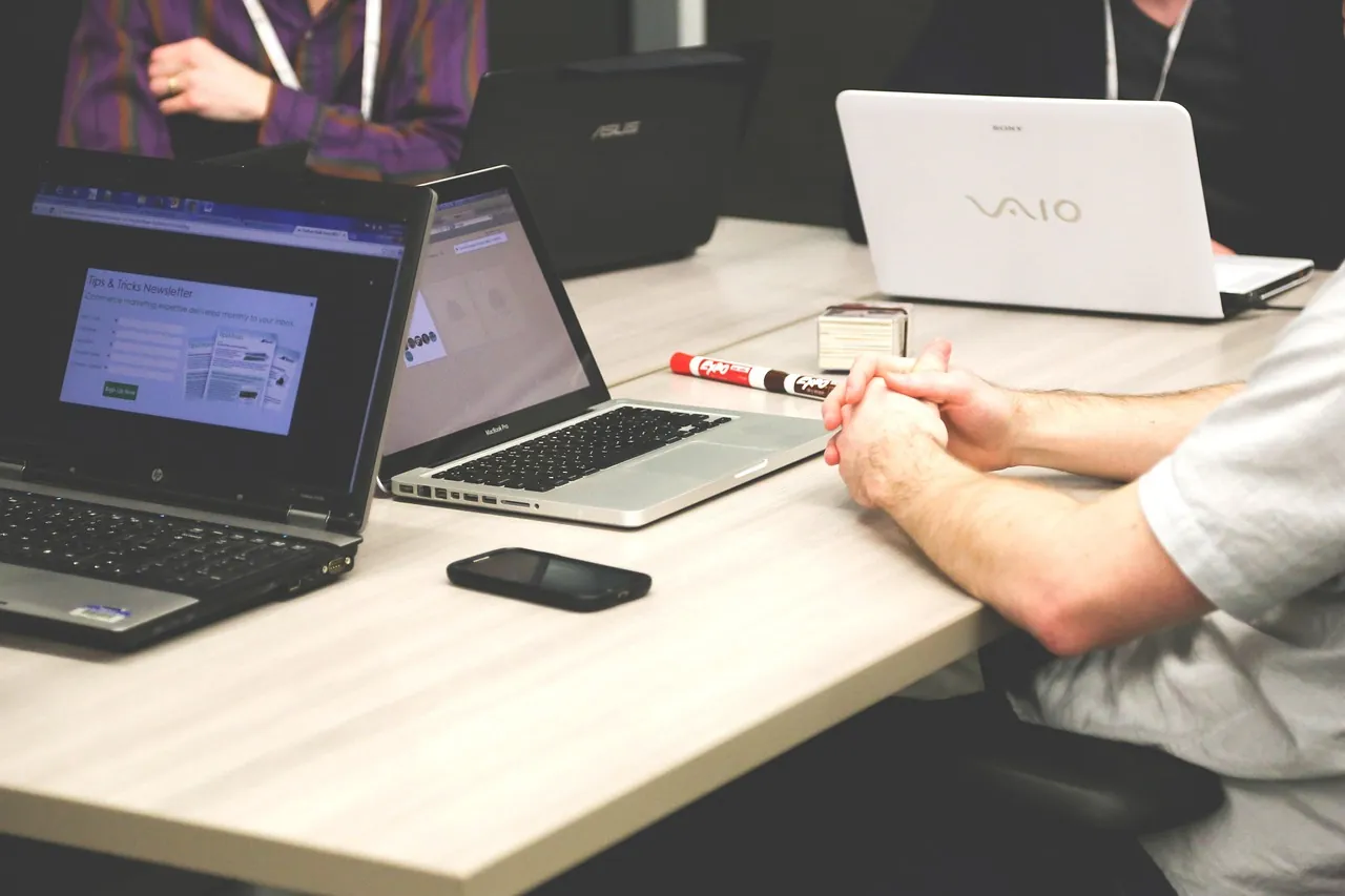 Microsoft 365 Business vs. Enterprise: Welche Lizenz passt 2026?
