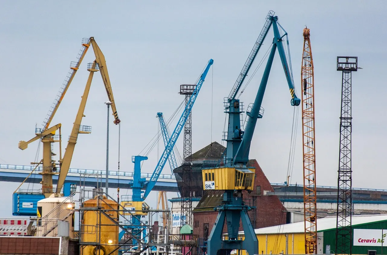 Cybersecurity in der Lieferkette — Werften und Industrie in Norddeutschland Lieferketten-Cybersecurity für Werften und Industrie in Norddeutschland