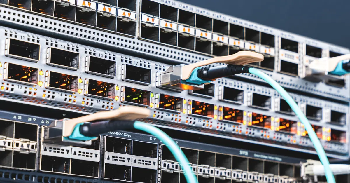 Serverkabel im Rechenzentrum — OSI Layer 1 und Troubleshooting in der Praxis