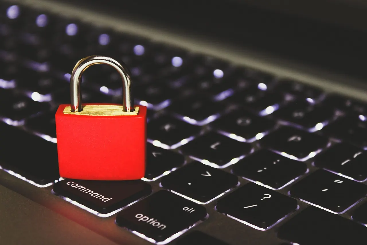 Social Engineering: 7 Arten, die Ihr Unternehmen 2026 treffen