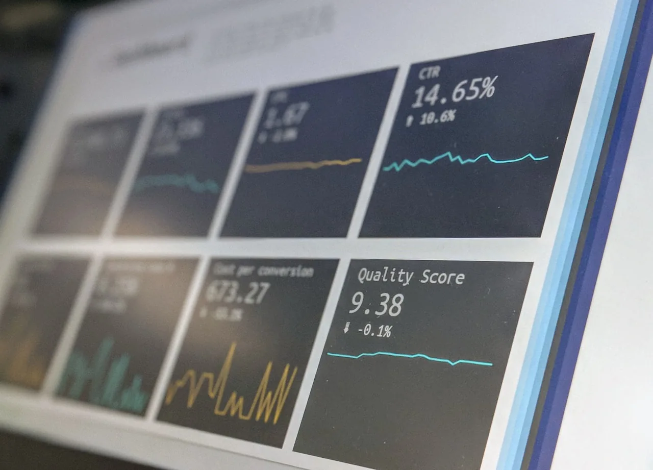 Sieben Systeme, eine Zahl: Wie wir unser Systemhaus steuern